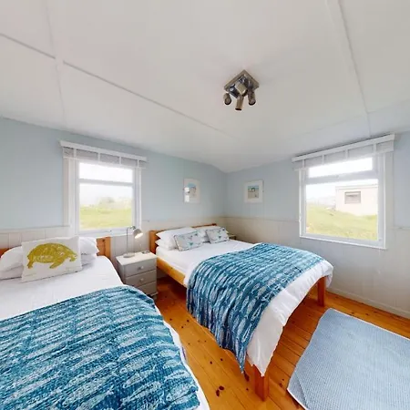 E23 Porthpean, Riviere Towans Hayle